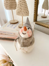 Load image into Gallery viewer, Wool Felt Snowman
