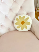 Load image into Gallery viewer, Daisy Round Pillow
